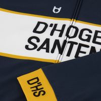 Je eigen fietskleding bedrukken met eigen logo's en kleuren.