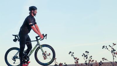 Maryn Douma op de fiets