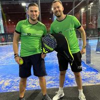 Kits et maillots tennis et padel personnalisés avec votre propre logo chez TD