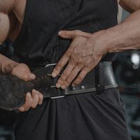 weightlifting belt pros and cons