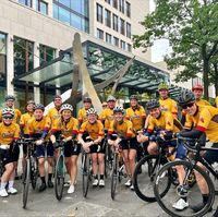 fietskleding ontwerpen – eigen ontwerp met logo van team Chocomel.